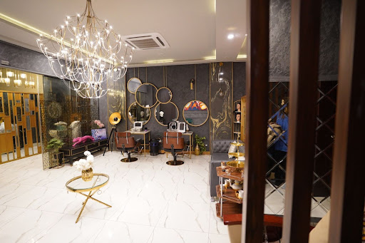 File:Estheticare 20.jpg