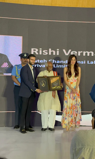 Dr. Rishi Verma award.jpg