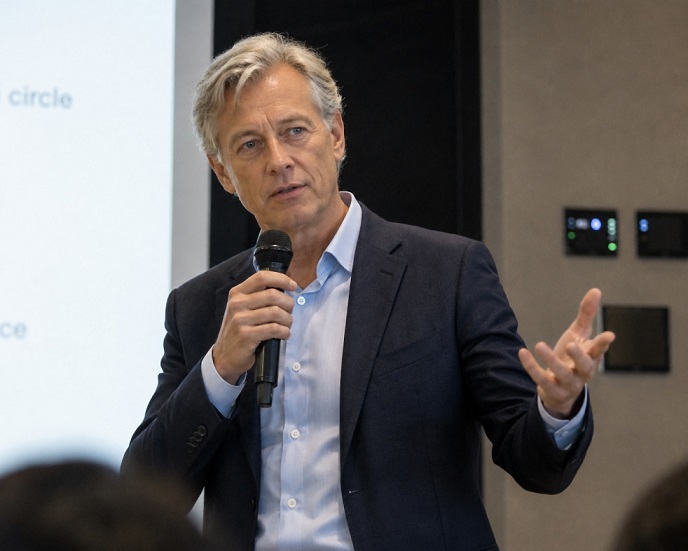 File:Professor Alden Voss.jpeg