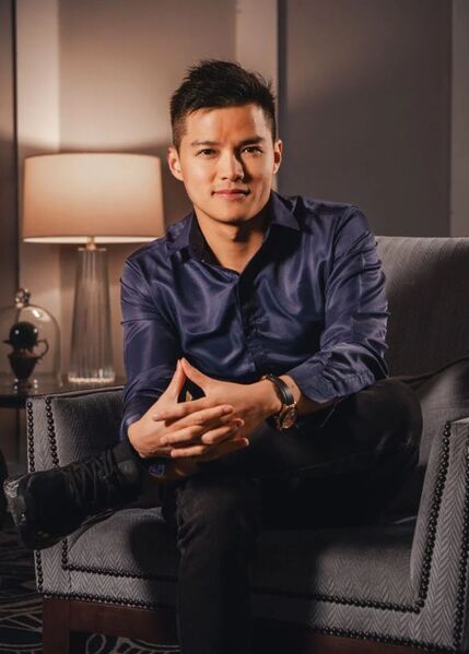 File:Raven Hung Ben Harrison.JPG